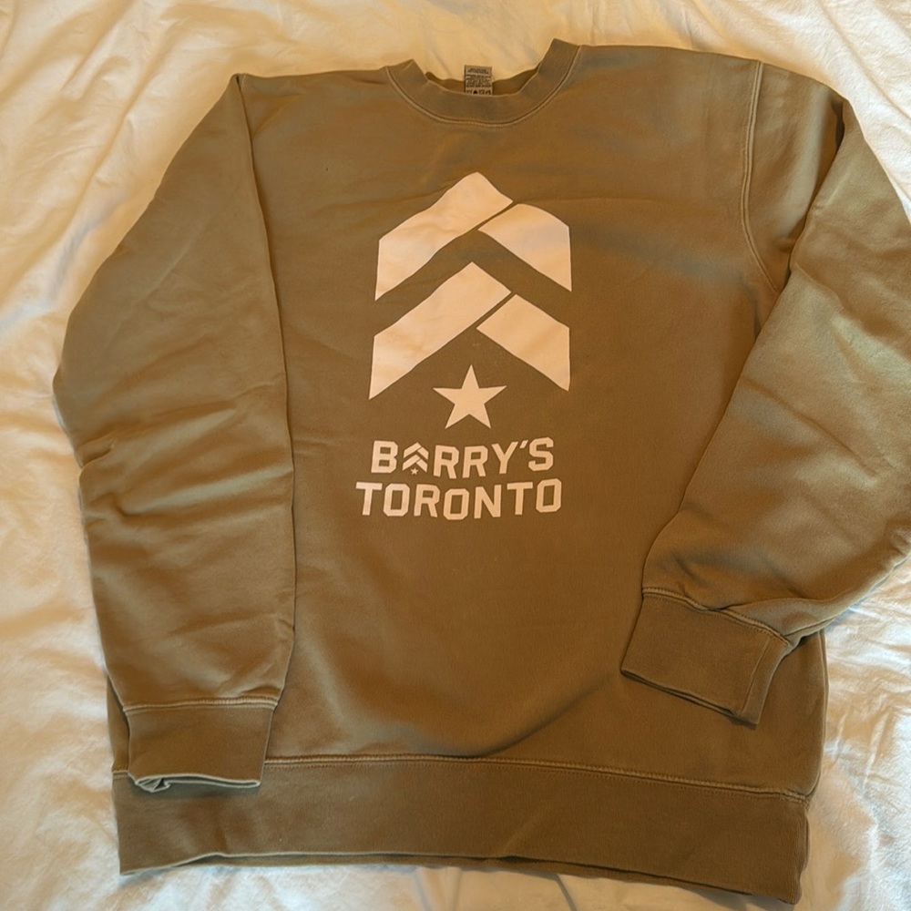 Barry’s bootcamp sweater